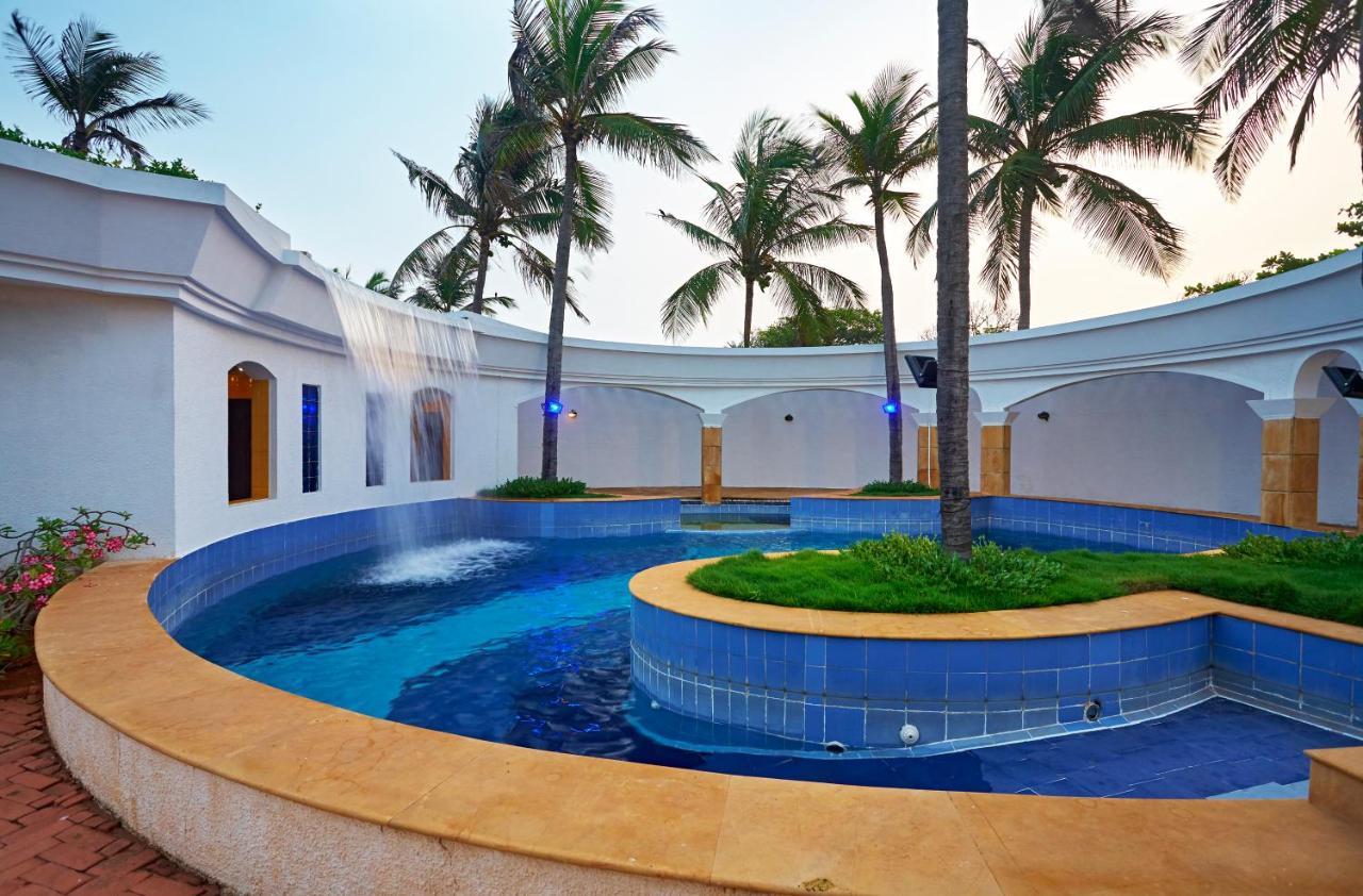 The Blue House Ecr